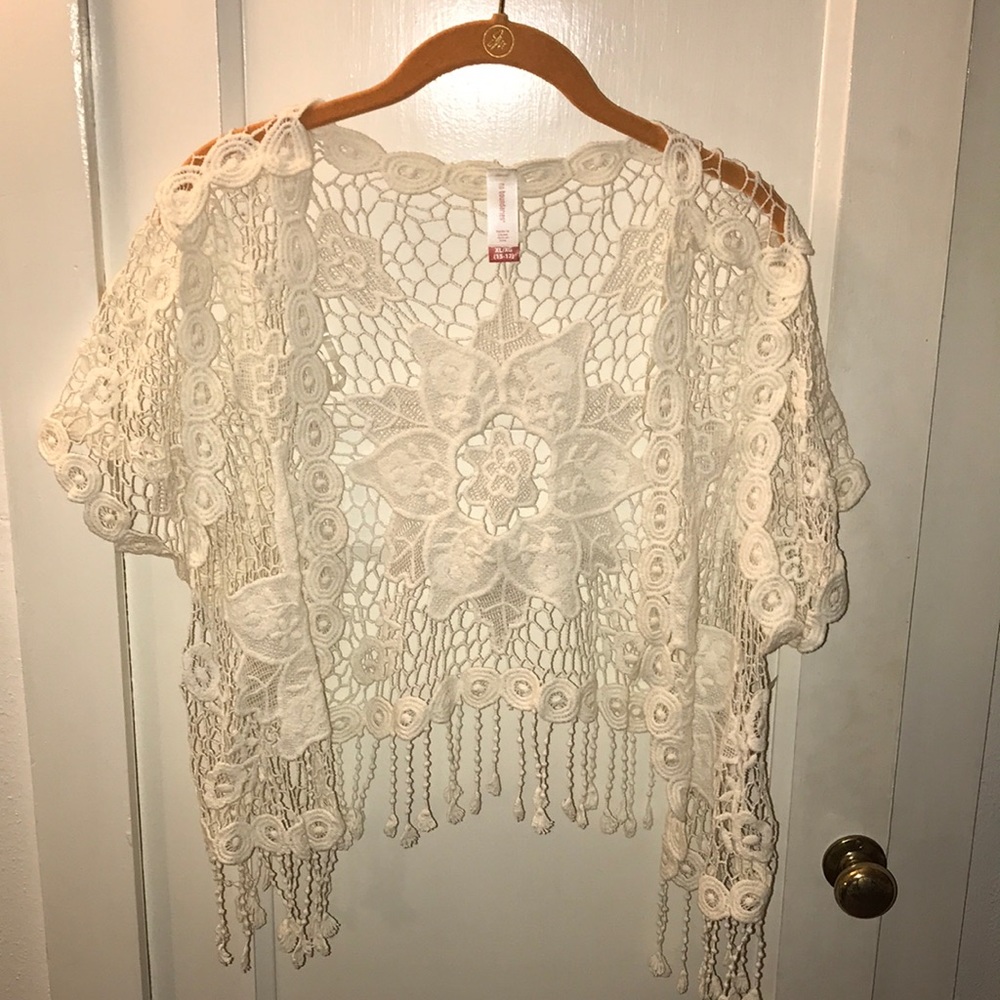 JUNIORS Lace cover